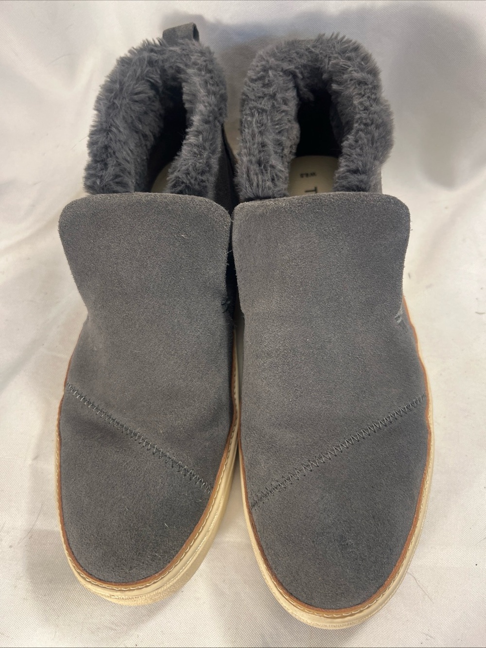 TOMS Women’s Gray Suede Faux Fur Lined Ankle Bootie Slip-On Round Toe Size 8.5